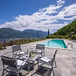 Penthouse-lakeview-ac-private Garden メナッジョ