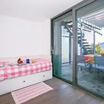 Penthouse-lakeview-ac-private Garden アパート メナッジョ