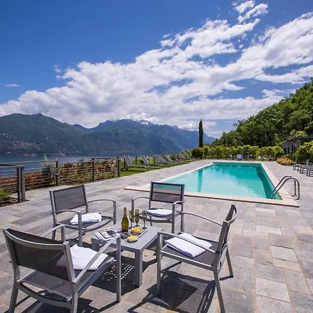 Penthouse-lakeview-ac-private Garden Menaggio