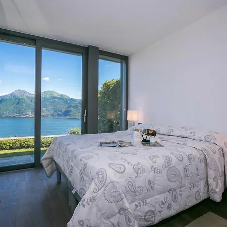 Penthouse-lakeview-ac-private Garden Menaggio