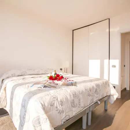 Appartamento Penthouse-lakeview-ac-private Garden