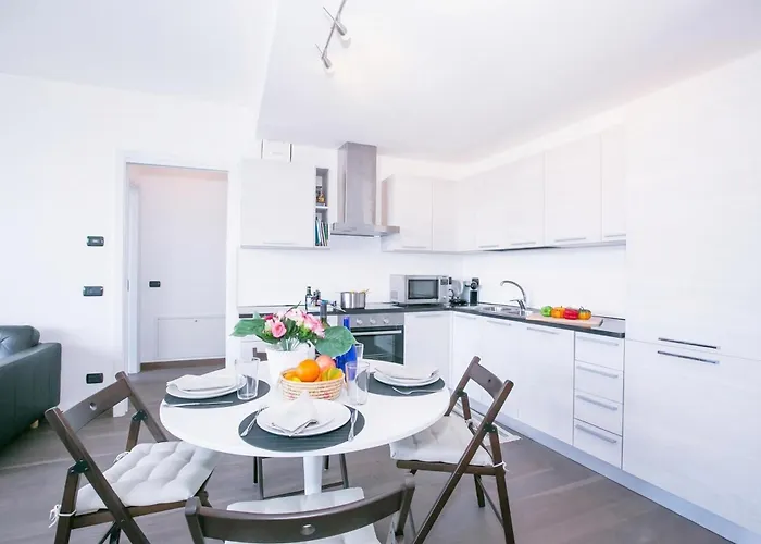 Penthouse-lakeview-ac-private Garden Daire *